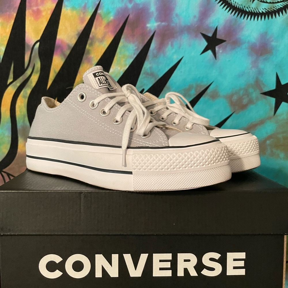 ✨gray low top platform converse✨